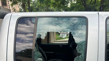 Buenos días nuestro robo de cada semana, nuestro barrio está primero en inseguridad. Lo bueno es que no nos dejan aburrir. Vivimos en tensión. Estamos a una cuadra del Paseo Champagnat. Sandra Crespo.