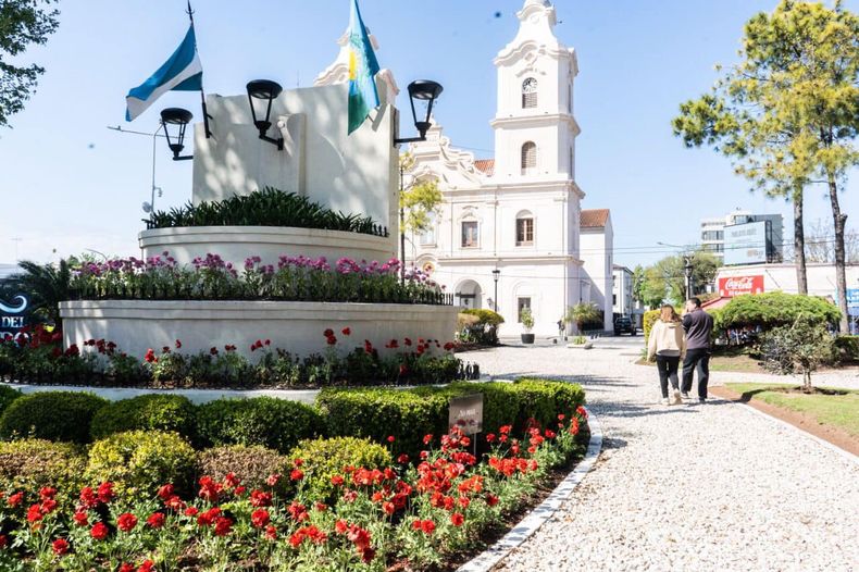 Los especialistas del Servicio Meteorológico Nacional esperan una máxima de 26°C para este viernes en Pilar y anticipan nuevas lluvias.