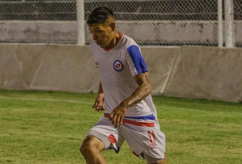 Facundo Báez espera su estreno internacional ante Nacional de Paraguay.