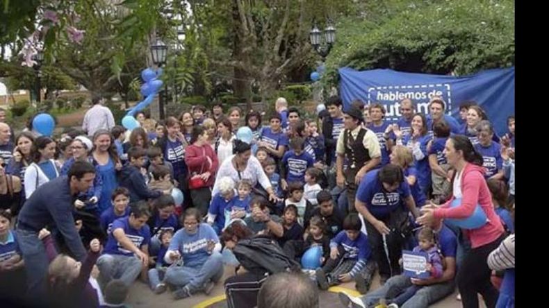TODOS DE AZUL. Un nuevo 2 de abril en el que Pilar hablará de autismo.