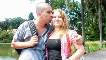 LEANDRO Y KAREN. Son hermanastros y eran pareja. Los acusan de matar a sus padres..