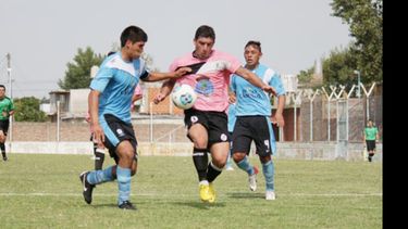 Fonzalida se la lleva de pecho. Tuvo un par de chances para convertir..