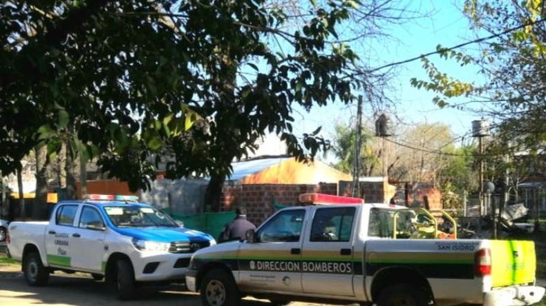 La vivienda incendiada, horas después del siniestro..