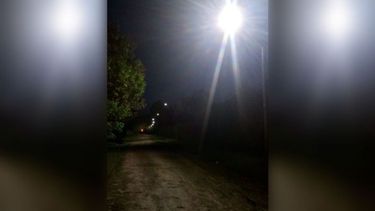 Parque Pellegrini II. Calle San Ignacio, iluminada como nunca. Gracias Muni, gracias intendente, esto es gestión. La mayoría de las luces no funcionaban y las cambiaron todas por LED. Pablo Andrés..