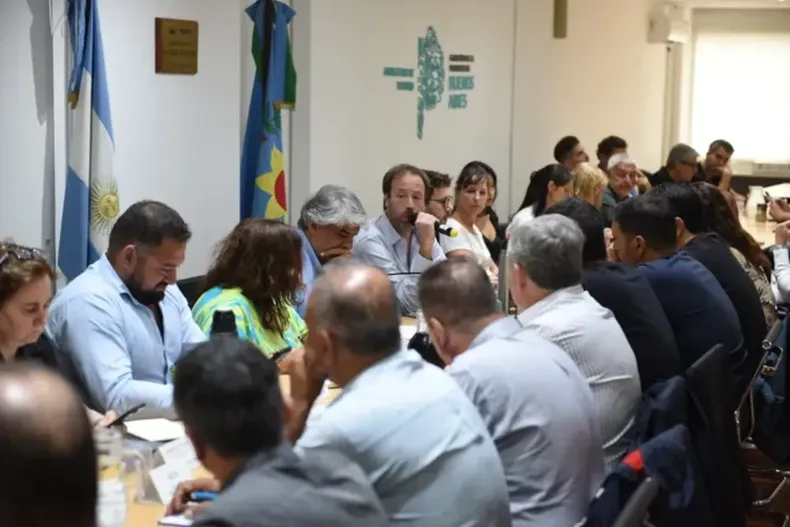 CONTRARRELOJ Los gremios buscan apurar el acuerdo para que impacte en el aguinaldo