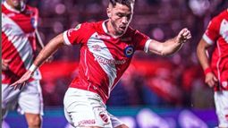 Tomás Molina es figura y goleador de Argentinos en el 2025.