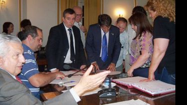 El Concejo volverá a sesionar en pleno verano para aumentar el boleto..