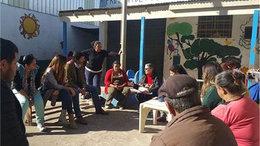 PREOCUPACIÓN. Los vecinos se reunieron para exigir el freno a las obras..