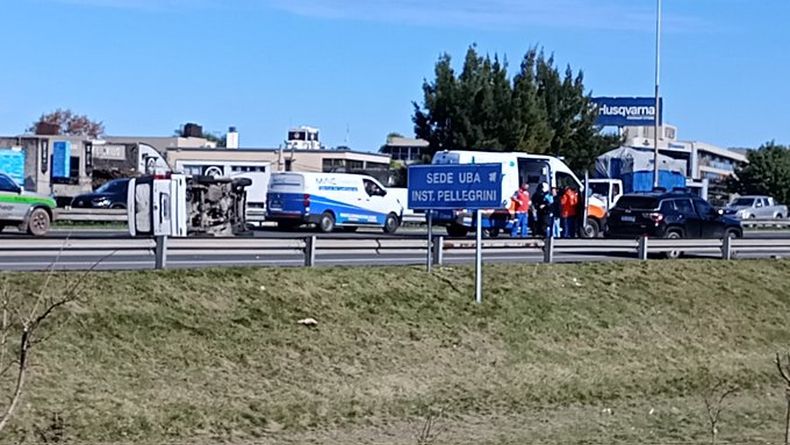 El accidente ocurrió en el kilómetro 53 de la autopista, sentido a Pilar.&nbsp;