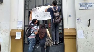 Estudiantes del ISFD Nº 51 convocan a una marcha de antorchas