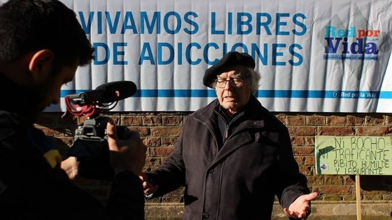 Comprometido. El activista por los Derechos Humanos, Adolfo Pérez Esquivel es uno de los personajes que apoya la campaña de Red por la Vida. .