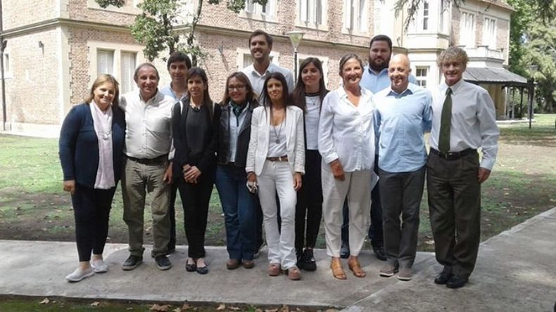EQUIPO. Municipio, Consejo Escolar y Jefatura Distrital, en la presentación..