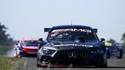 Diego Azar mejora fecha tras fecha con su Mercedes Benz. Diego Azar mejora fecha tras fecha con su Mercedes Benz.