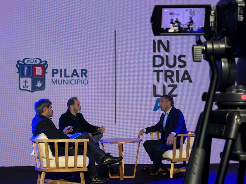 ENTREVISTA. Achával con periodistas de El Diario en el cierre de IndustrializAr. &nbsp;