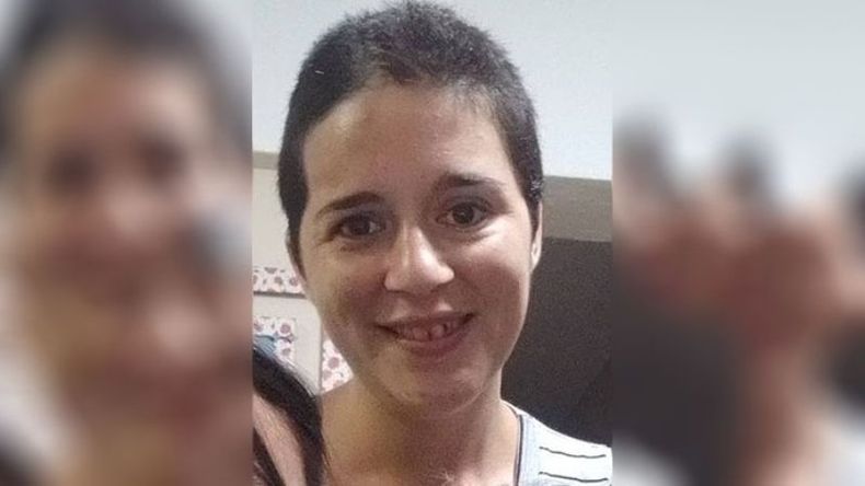 “Macarena Jacqueline Pizarro desapareció el 21/3 en zona Manuel #Alberti, #Pilar #BuenosAires. Está bajo tratamiento x epilepsia, y hace pocos días le fue implantada una prótesis craneal. Avisar a la mamá (Ana) 1160441335, al hno. (Federico) 1136070834, o 911”. desaparecidas argentina @desaparecidaorg..