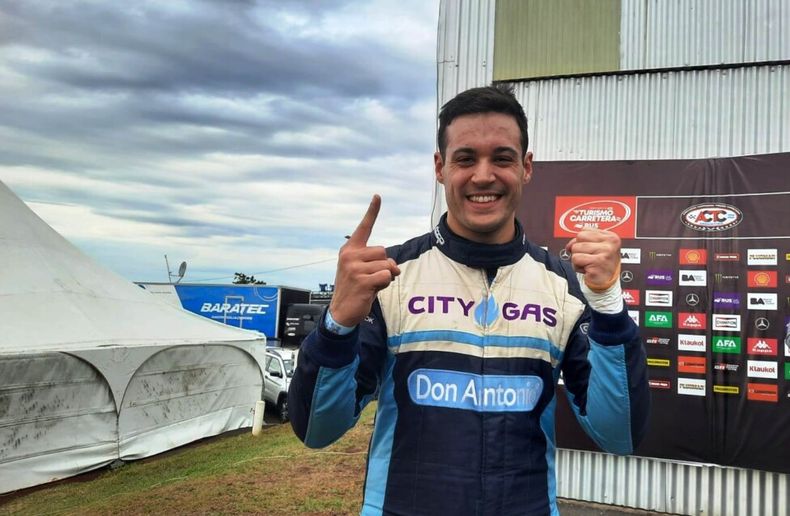 FELICIDAD. Azar marcó el “1” tras ganar su primera clasificación en la categoría.
