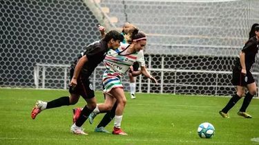 IMPARABLE. Zoraida Leguizamón marcó el primero en la goleada de Televisión ante Platense..