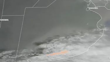 La nube de polvo ya pasó por la Costa Atlántica y se dirige hacia el AMBA.