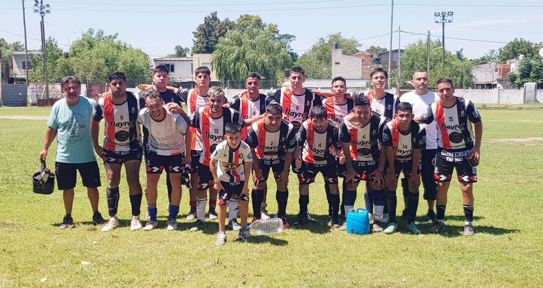 EQUIPO. El plantel de Peruzzotti que dividió puntos ante La Sonia B.
