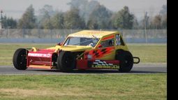 Chelo Marchese ganó en la Clase Light del Bonaerense con el Ford de Pablo Román..