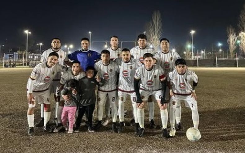 EQUIPO. Monterrey estrenó pilcha nueva en casa y ganó un partido clave.