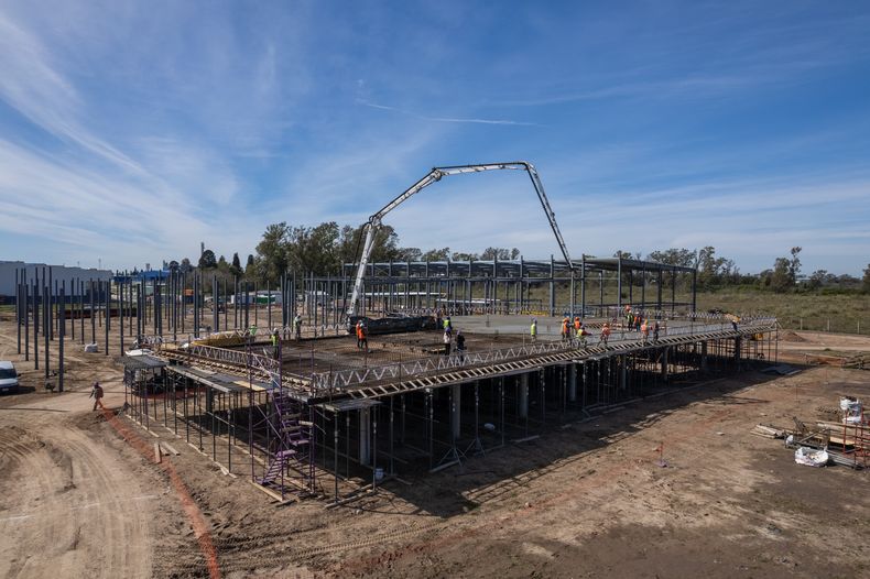 AVANCE. El Laboratorio CDV construye su tercera planta en el Parque Industrial.