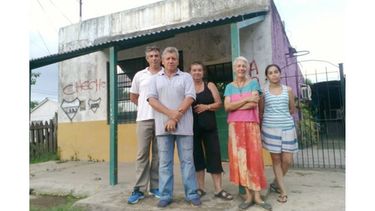 RECLAMO. Los vecinos piden que se reabra la sala velatoria..