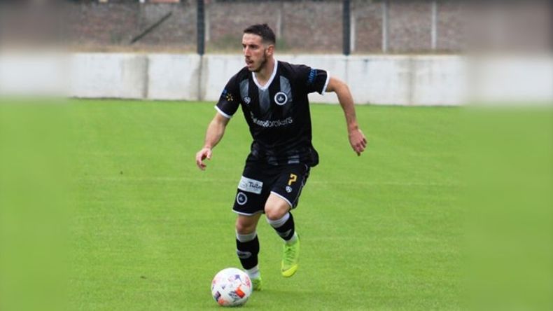 HISTÓRICO. Crego logró en Real Pilar el ascenso a la Primera C en 2019..