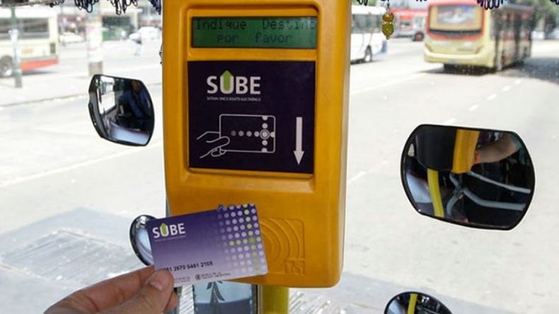 MÁS CARO. Desde ayer, el boleto mínimo ya cuesta $18. .