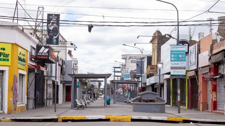 COMO EN FASE 1. El centro de Pilar durante la cuarentena dura del año pasado. .