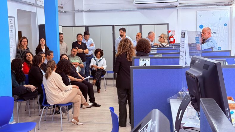 PARO. La sede Pilar de PAMI, con alto acatamiento a la medida.