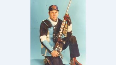 EL HOMBRE DEL RIFLE. Ricardo Rusticucci, una leyenda del deporte de Pilar..
