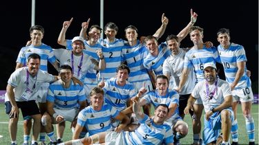 El seleccionado argentino con Manuel Domnanovich (numero 1) celebrando en Asunción 2025.