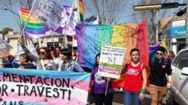 (Foto: mst.org.ar). MARCHA. Fue ayer en la plaza y contó con el apoyo de la izquierda..