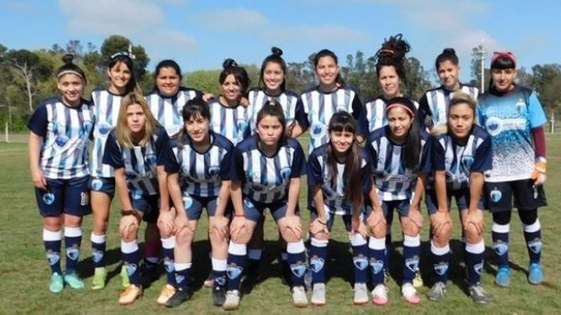 Las chicas de José C. Paz lideran el torneo de forma invicta..