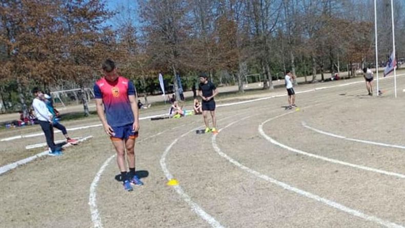 EN SUS MARCAS. El Atletismo ya tiene a sus representantes para el Regional..