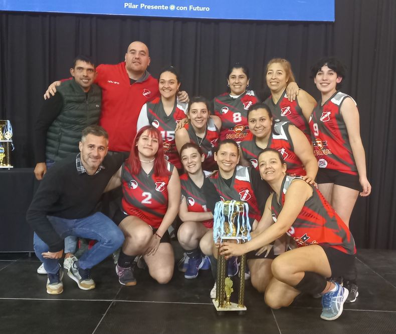 Sportivo Pilar se llevó el título en la rama femenina de la Copa Municipal de Vóley.