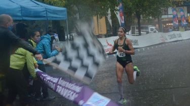 Daiana tuvo un rendimiento notable a pesar del clima..