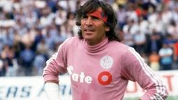 El Loco Hugo Gatti, el hombre récord
