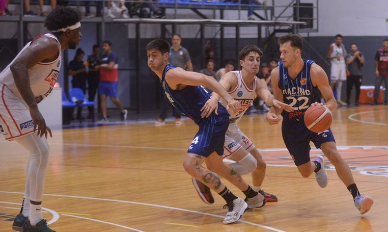 Atlético Pilar estuvo tres cuartos en partido y no pudo sostenerse en el final en Chivilcoy.&nbsp;