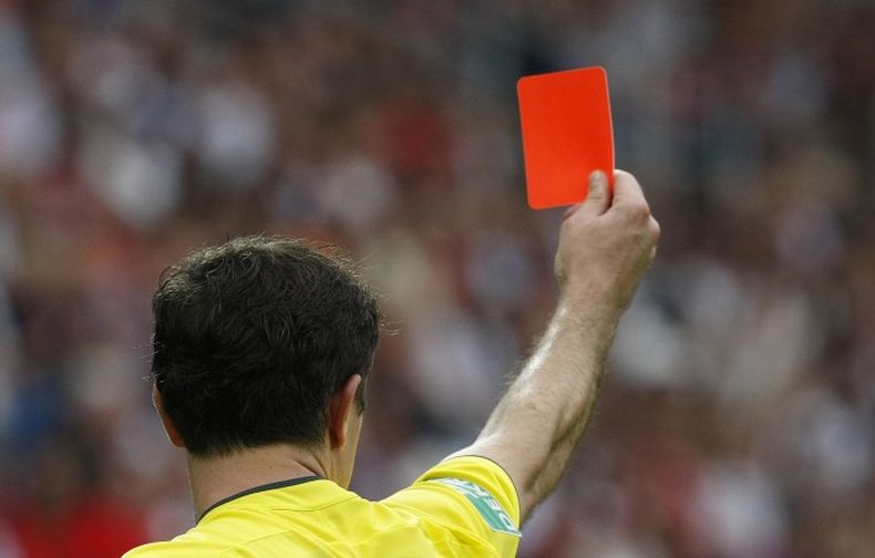 Tarjeta roja a la fecha de la Liga.