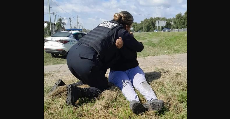 La mujer fue rescatada por la policía municipal de Escobar.