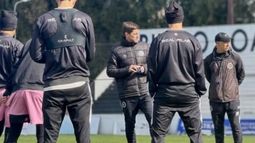 INICIO. Otermín durante el entrenamiento del lunes en el estadio.