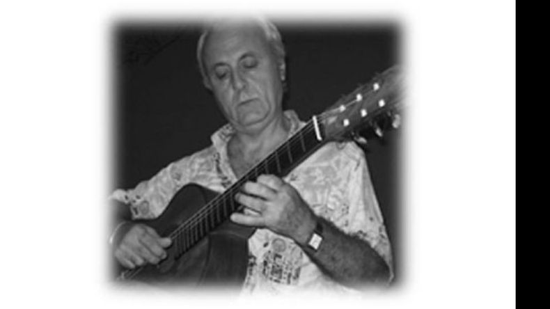 • Música brasileña. El guitarrista Andrés Hortig (foto) actuará en El Estilo Restaurante. Presidente Perón 1507 (Presidente Derqui). Entrada 50 pesos..