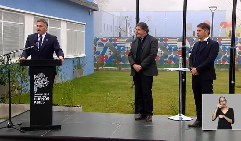 BARRIO MONTERREY. Federico Ach&aacute;val inaugur&oacute; la escuela Nro. 29 de su gesti&oacute;n junto a Axel Kicillof.