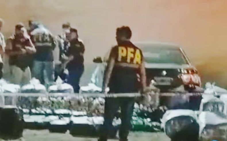 OPERATIVO. El cargamento decomisado en el interior de los vehículos provenientes de Salta.&nbsp;