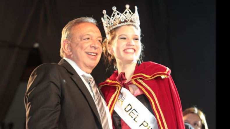 Zúccaro junto a Julieta, nueva reina..