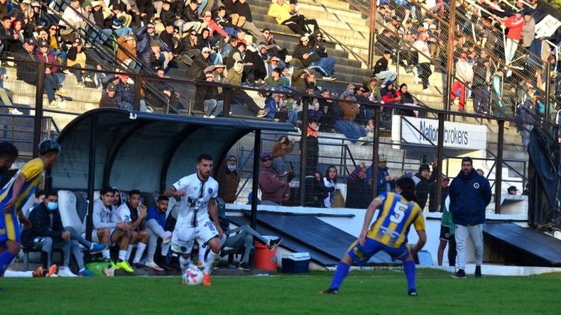 ENCARA. Tossi intenta superar la marca de Redondo (foto: Fredy Caballero)..