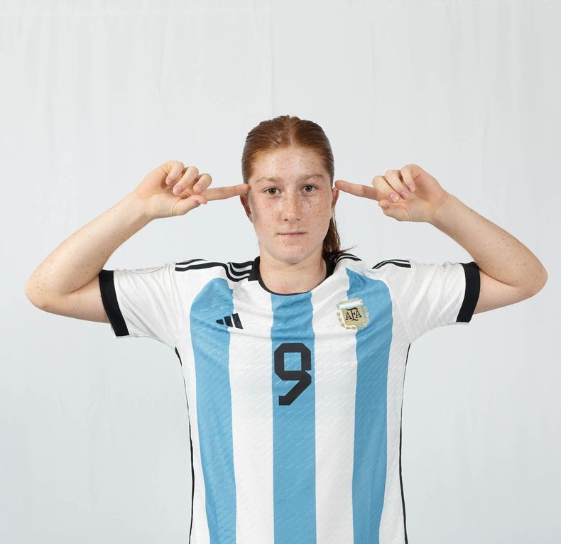 DELANTERA. Annika viene de jugar la Liga Evolución 2023 con la Selección juvenil.