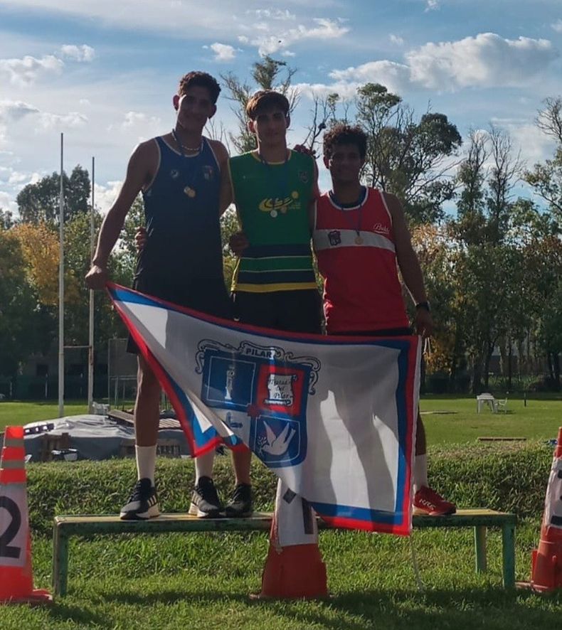 Lautaro Aguilar (izq.) y Silver Peralta (der.) sumaron muchas medallas para Pilar en Sub 23 y Mayores.